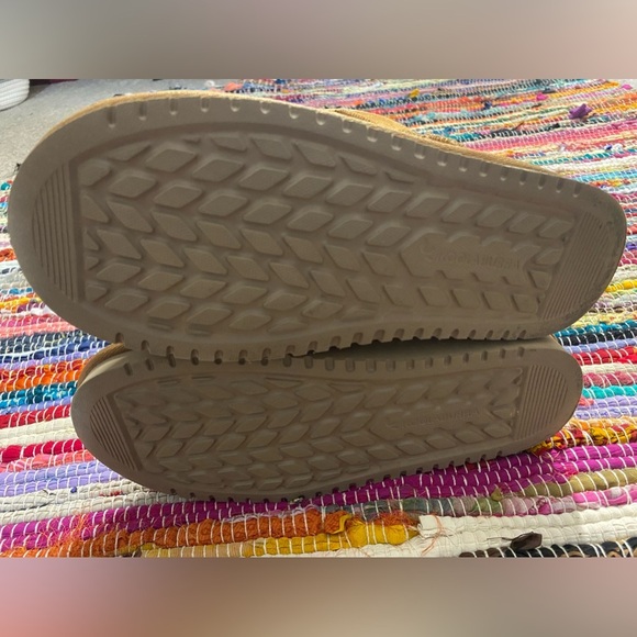 Women’s Koolaburra by UGG Boots, Size 5, Sorry no box - Picture 3 of 7